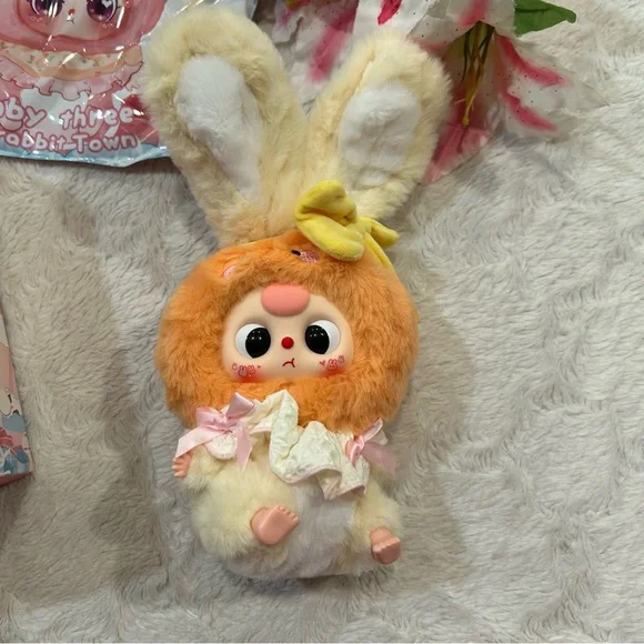 Baby Three Lilyrabbit Town Vinyl Plush Bunny Pendant with Bow - Picture 9 of 10